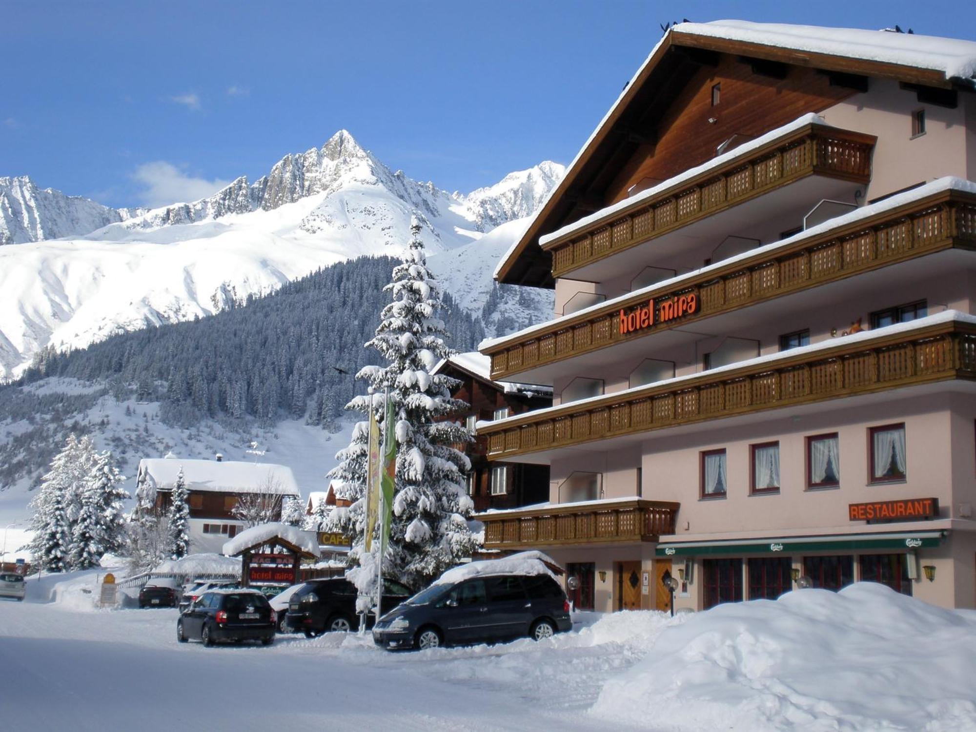 Hotel Mira Sedrun Kültér fotó