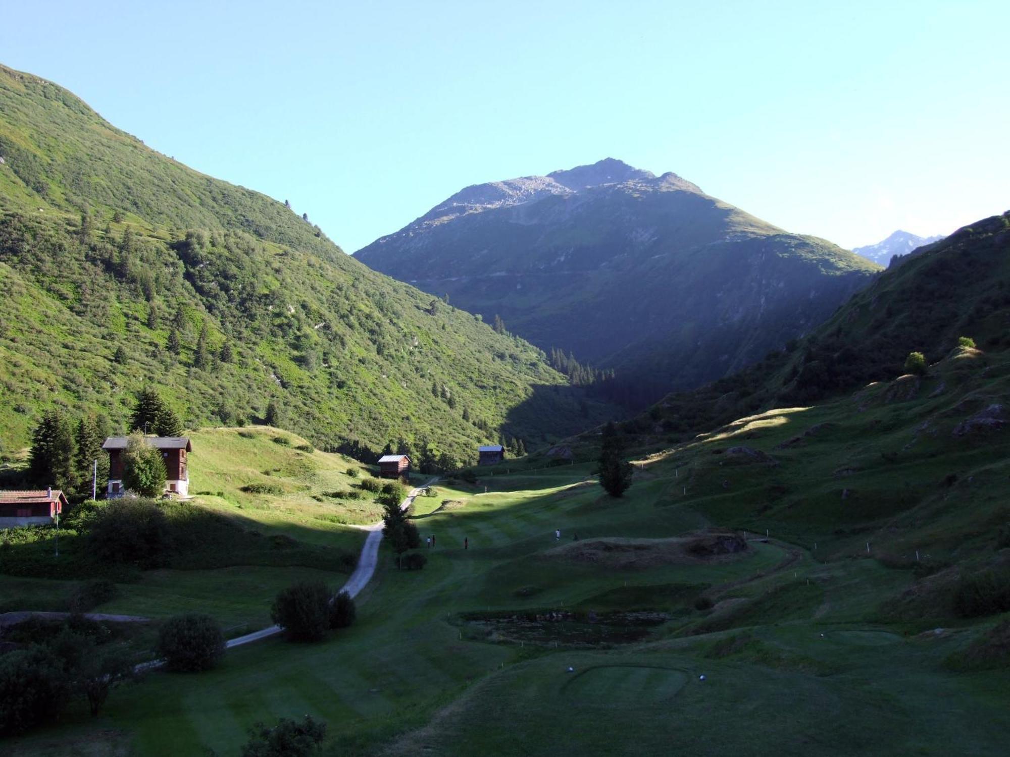 Hotel Mira Sedrun Kültér fotó
