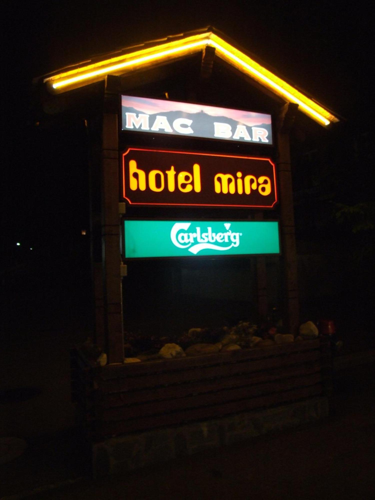 Hotel Mira Sedrun Kültér fotó