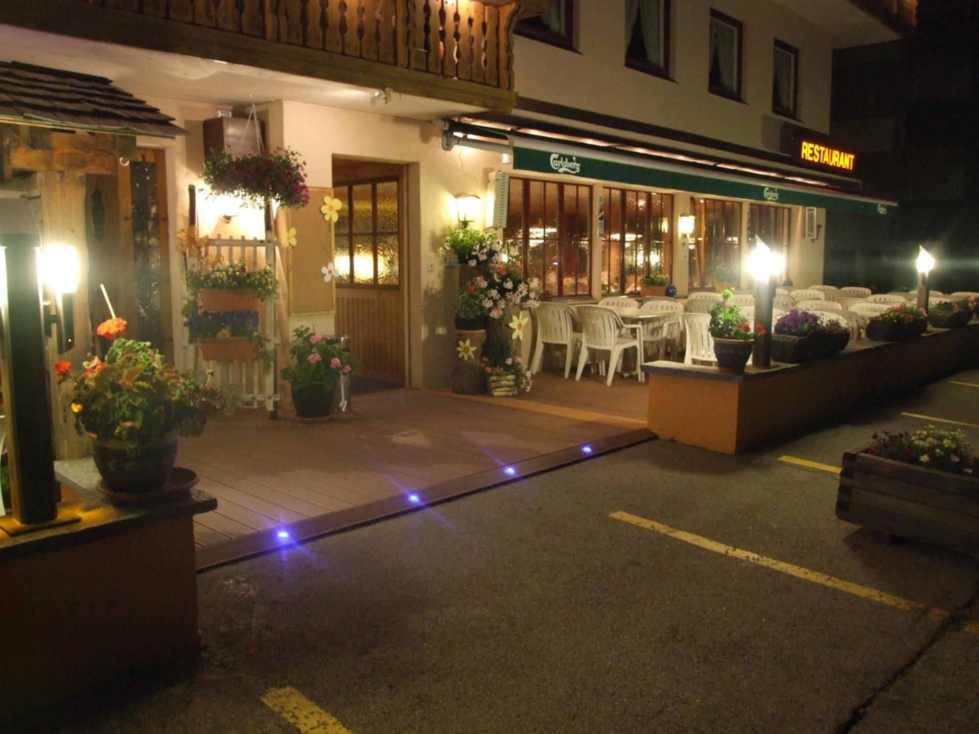 Hotel Mira Sedrun Kültér fotó