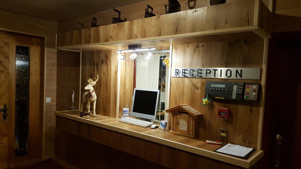 Hotel Mira Sedrun Kültér fotó