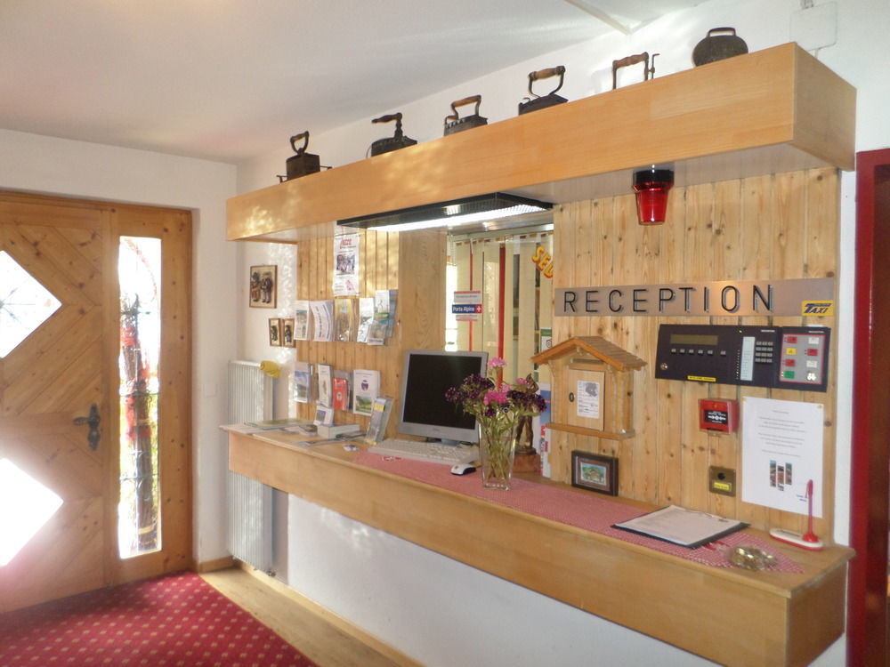 Hotel Mira Sedrun Kültér fotó