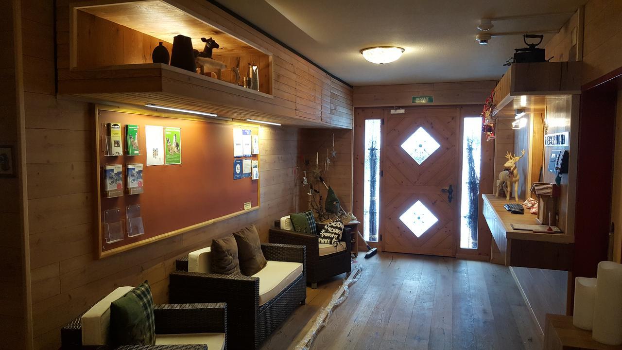 Hotel Mira Sedrun Kültér fotó